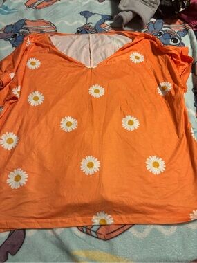 Orange Daisy Print V‑Neck Women’s Top new